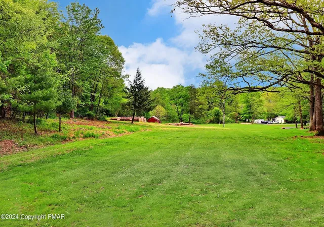 Homes for sale in Effort, PA | 333 Merwinsburg Rd, Effort, PA 18330 | MLS# PM-142739