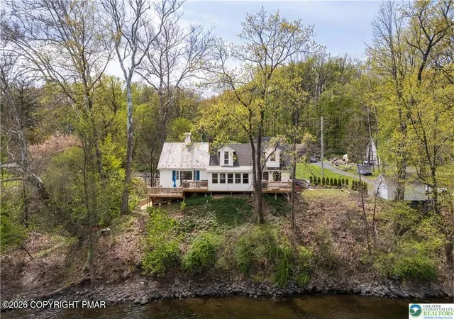 Photo 3 of Single family home for sale at 3325 River Rd, Mount Bethel, PA 18343 | MLS# PM-142779 | Listing updated on 2026-07-20
