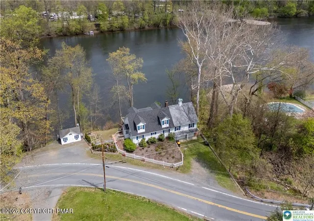 Photo 3 of Single family home for sale at 3325 River Rd, Mount Bethel, PA 18343 | MLS# PM-142779 | Listing updated on 2026-07-20