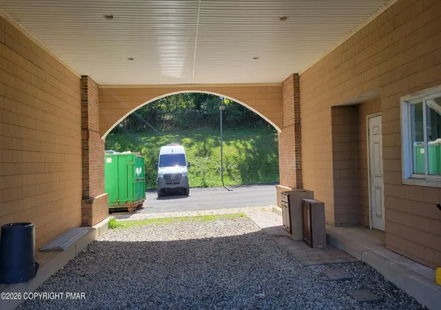 Listing Photo 3 - Condo for sale in building located at 115 Imperial Dr, East Stroudsburg, PA 18302 - Unit #101