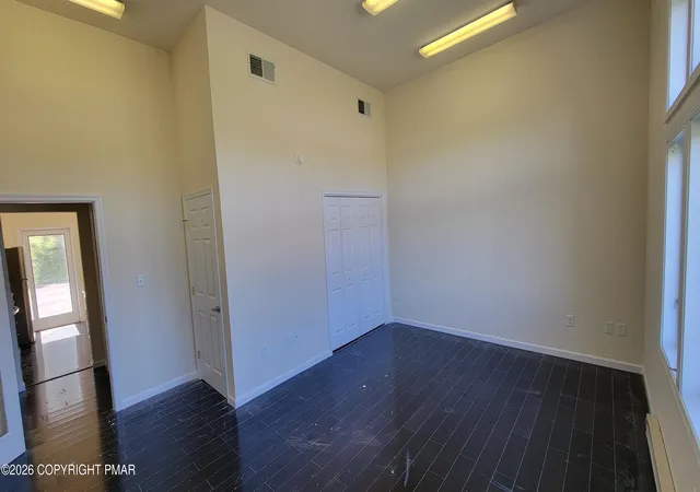 Listing Photo 5 - Condo for sale in building located at 115 Imperial Dr, East Stroudsburg, PA 18302 - Unit #101