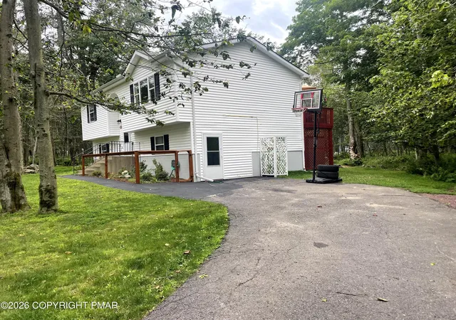 Photo 2 of Sale Pending at 2667 Highview Ter, Tobyhanna, PA 18466 | MLS# PM-142832 | Listing updated on 2026-08-28