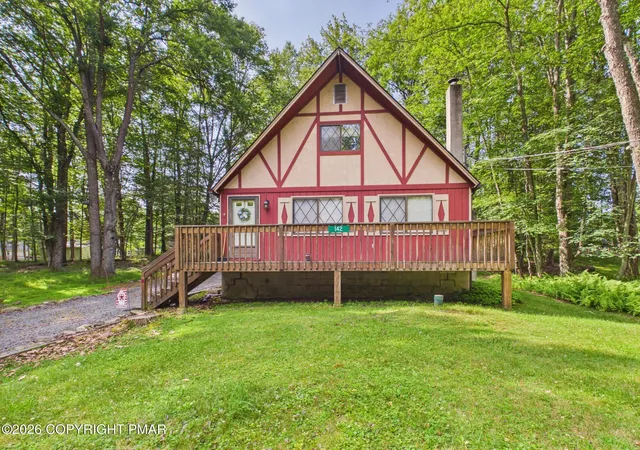 Homes for sale in Pocono Lake, PA | 142 Canoe Trl, Pocono Lake, PA 18347 | MLS# PM-142755