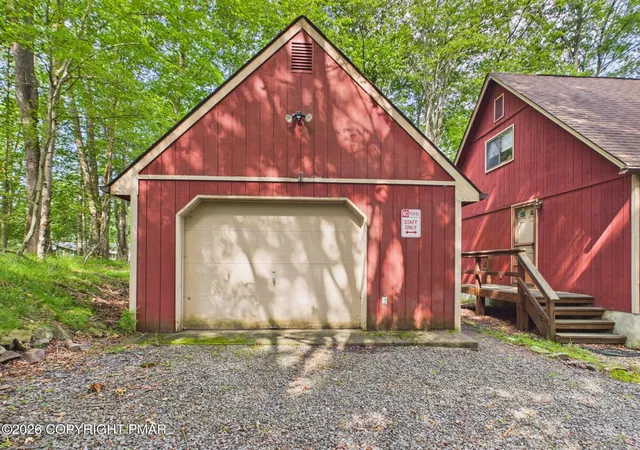 Homes for sale in Pocono Lake, PA | 142 Canoe Trl, Pocono Lake, PA 18347 | MLS# PM-142755