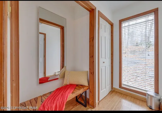 Homes for sale in Bushkill, PA | 123 Banbury Dr, Bushkill, PA 18324 | MLS# PM-142765