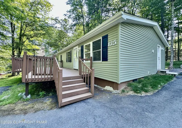 Homes for sale in Pocono Lake, PA | 135 Oswayo Dr, Pocono Lake, PA 18347 | MLS# PM-142777