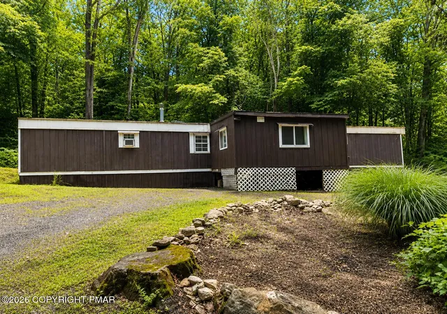 Homes for sale in Saylorsburg, PA | 206 Winter Wy, Saylorsburg, PA 18353 | MLS# PM-142817