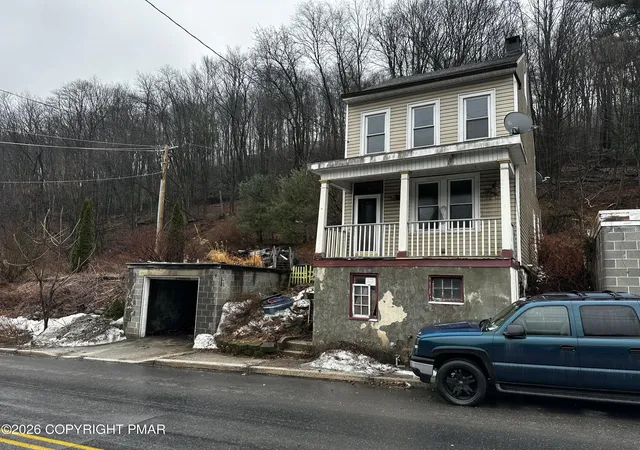 Homes for sale in Pottsville, PA | 415 Peacock St, Pottsville, PA 17901 | MLS# PM-142831