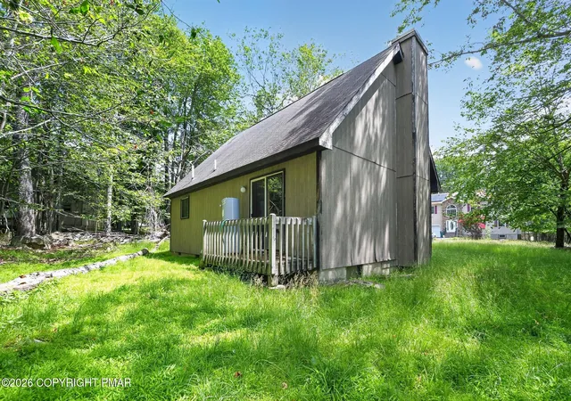 Homes for sale in Tobyhanna, PA | 7544 Eagle Rock Dr, Tobyhanna, PA 18466 | MLS# PM-142834