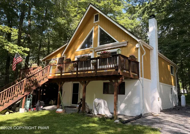 Homes for sale in Pocono Lake, PA | 109 Marthas Ln, Pocono Lake, PA 18347 | MLS# PM-142864
