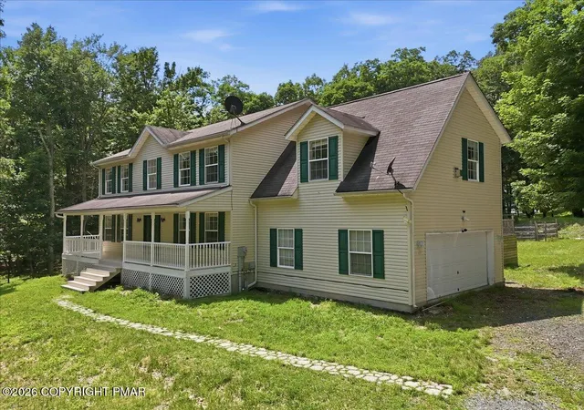 Photo 3 of Sale Pending at 128 Talisman Dr, East Stroudsburg, PA 18302 | MLS# PM-142965 | Listing updated on 2026-09-01
