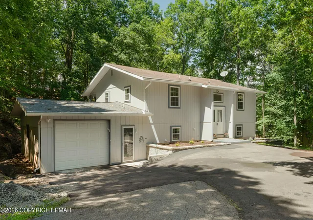 Photo 1 of Single family home for sale at 5966 Decker Rd, Bushkill, PA 18324 | MLS# PM-142928 | Listing updated on 2026-09-06