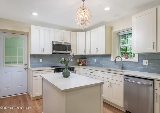 Photo 4 of Single family home for sale at 5966 Decker Rd, Bushkill, PA 18324 | MLS# PM-142928 | Listing updated on 2026-10-11