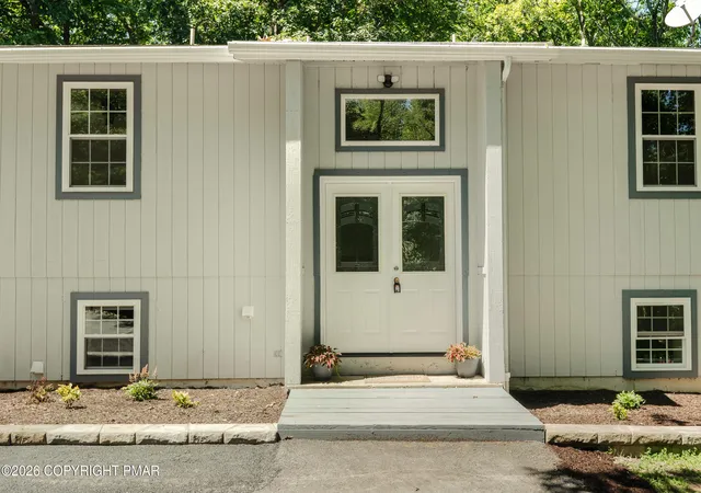 Photo 4 of Single family home for sale at 5966 Decker Rd, Bushkill, PA 18324 | MLS# PM-142928 | Listing updated on 2026-09-06