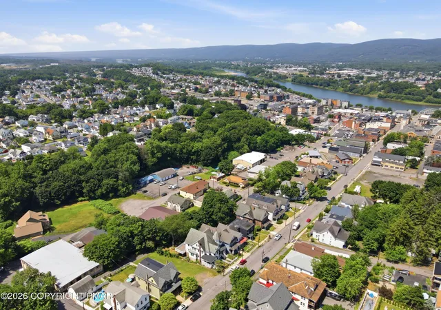 26th image of 139 Broad St, Pittston, PA 18640 | MLS# PM-142891