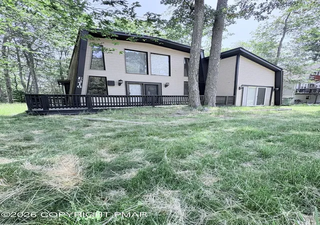 Homes for sale in Tobyhanna, PA | 5607 Pembrook Dr, Tobyhanna, PA 18466 | MLS# PM-142853