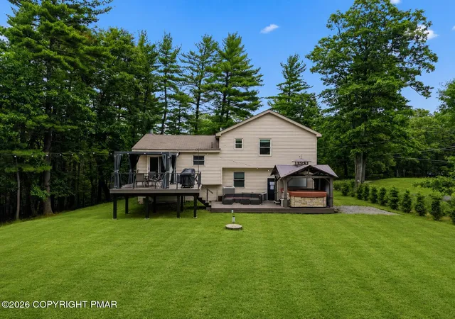 Homes for sale in East Stroudsburg, PA | 1114 Alpine Dr, East Stroudsburg, PA 18302 | MLS# PM-143035