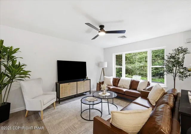 Homes for sale in Tobyhanna, PA | 520 Graham Ln, Tobyhanna, PA 18466 | MLS# PM-142927