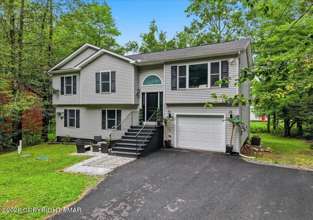 Homes for sale in Tobyhanna, PA | 520 Graham Ln, Tobyhanna, PA 18466 | MLS# PM-142927