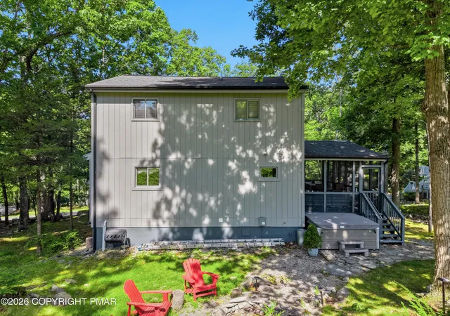Photo 3 of Sale Pending at 2120 Glasgow Dr, Bushkill, PA 18324 | MLS# PM-143242 | Listing updated on 2026-09-09