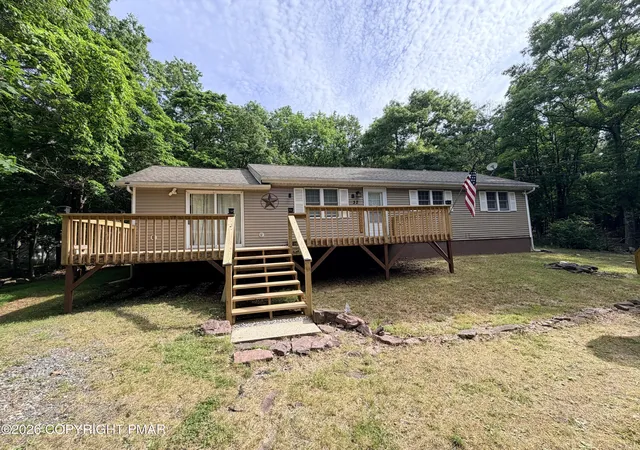 Homes for sale in Albrightsville, PA | 32 Shawnee Trl, Albrightsville, PA 18210 | MLS# PM-142877