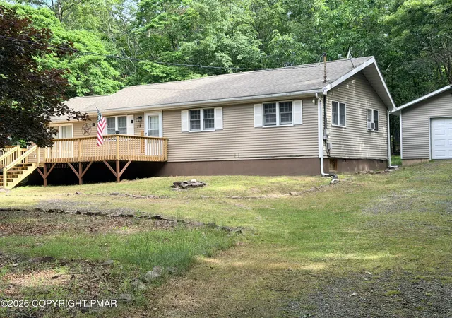 Homes for sale in Albrightsville, PA | 32 Shawnee Trl, Albrightsville, PA 18210 | MLS# PM-142877