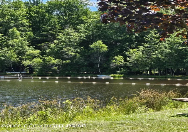 Photo 4 of Single family home for sale at 625 Sir Gawain Ct, Pocono Lake, PA 18347 | MLS# PM-142878 | Listing updated on 2026-08-04