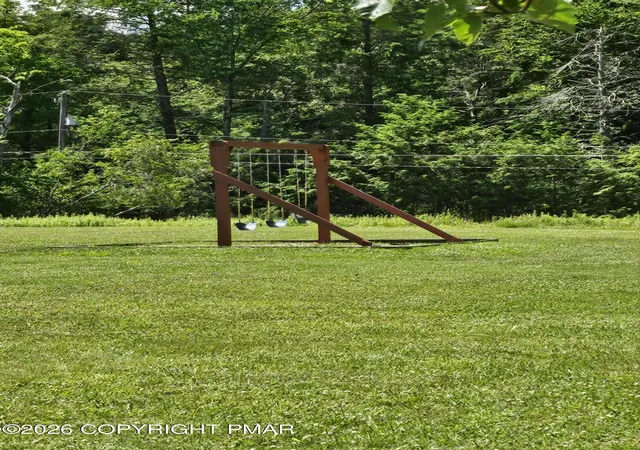 Photo 5 of Single family home for sale at 625 Sir Gawain Ct, Pocono Lake, PA 18347 | MLS# PM-142878 | Listing updated on 2026-08-04