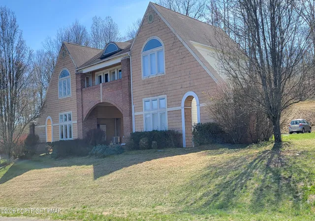 Photo 1 of Single family home for sale at 115 Imperial Dr #101, East Stroudsburg, PA 18302 | MLS# PM-143047 | Listing updated on 2026-08-03