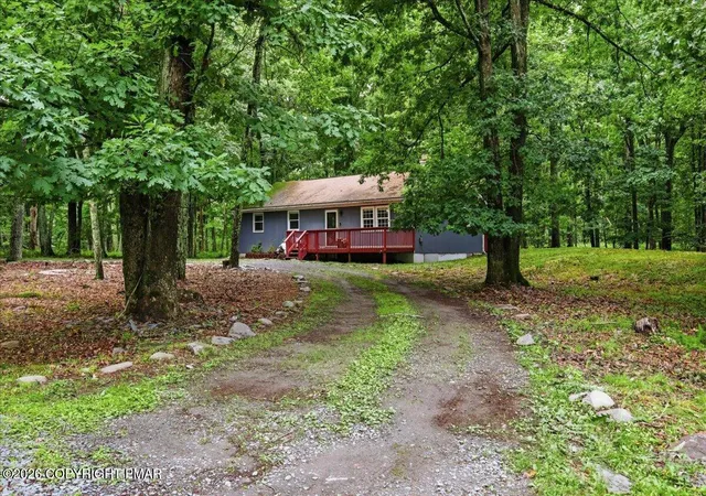 Homes for sale in Hawley, PA | 337 Oak Hill Rd, Hawley, PA 18428 | MLS# PM-142945