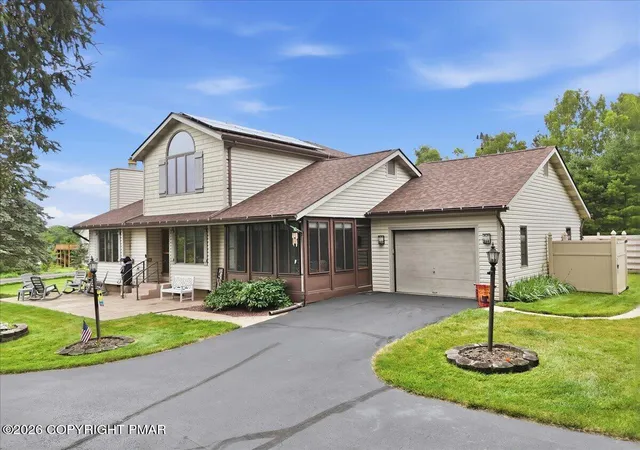 Homes for sale in Pocono Lake, PA | 303 Sir Bradford Rd, Pocono Lake, PA 18347 | MLS# PM-142904