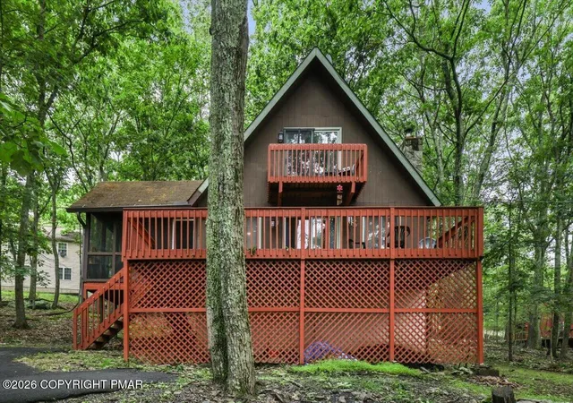 Homes for sale in Bushkill, PA | 2158 Southport Dr, Bushkill, PA 18324 | MLS# PM-142902