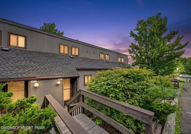 Homes for sale in Tannersville, PA | 129 Cross Country Ln, Tannersville, PA 18372 | MLS# PM-142985