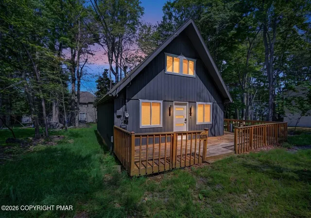 Photo 4 of Single family home for sale at 1717 Rolling Hills Dr, Tobyhanna, PA 18466 | MLS# PM-143044 | Listing updated on 2026-07-22