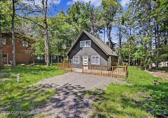 Photo 5 of Single family home for sale at 1717 Rolling Hills Dr, Tobyhanna, PA 18466 | MLS# PM-143044 | Listing updated on 2026-07-22