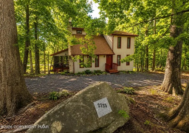 Homes for sale in Bushkill, PA | 188 Radcliff Rd, Bushkill, PA 18324 | MLS# PM-142931