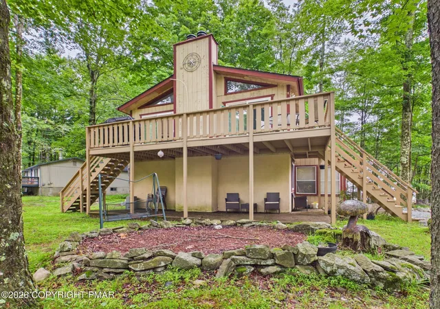 Homes for sale in Pocono Lake, PA | 2060 Lehigh Dr, Pocono Lake, PA 18347 | MLS# PM-142929