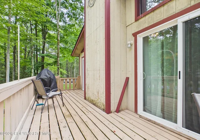 Homes for sale in Pocono Lake, PA | 2060 Lehigh Dr, Pocono Lake, PA 18347 | MLS# PM-142929