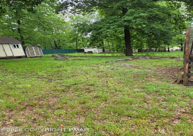 Homes for sale in Bushkill, PA | 2114 Lakeview Rd, Bushkill, PA 18324 | MLS# PM-142949