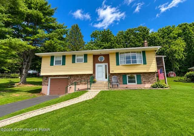 Photo 1 of Sale Pending at 35 W Diaz Ave, Nesquehoning, PA 18240 | MLS# PM-143052 | Listing updated on 2026-07-27