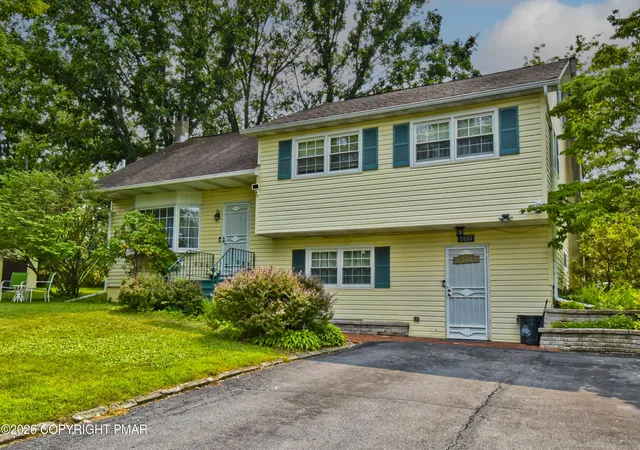 Photo 1 of Single family home for sale at 2095 Pleasant View Dr, Stroudsburg, PA 18360 | MLS# PM-143175 | Listing updated on 2026-09-29