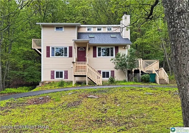 Homes for sale in Effort, PA | 854 Lower Mountain Dr, Effort, PA 18330 | MLS# PM-142954