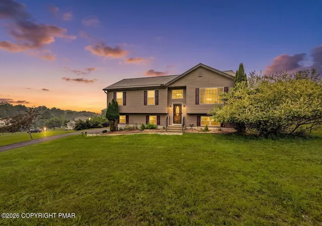 Photo 3 of Single family home for sale at 2527 Highland Cir, Stroudsburg, PA 18360 | MLS# PM-143131 | Listing updated on 2026-08-29
