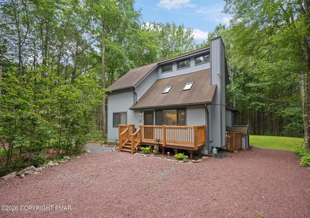 Homes for sale in Pocono Pines, PA | 199 Cumberland Rd, Pocono Pines, PA 18350 | MLS# PM-143011