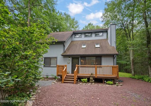 Homes for sale in Pocono Pines, PA | 199 Cumberland Rd, Pocono Pines, PA 18350 | MLS# PM-143011