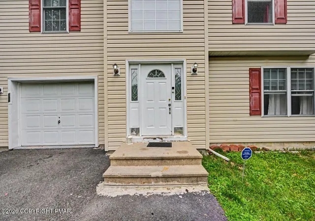 Photo 4 of Single family home for sale at 138 Fergus Way, Tobyhanna, PA 18466 | MLS# PM-143159 | Listing updated on 2026-09-10