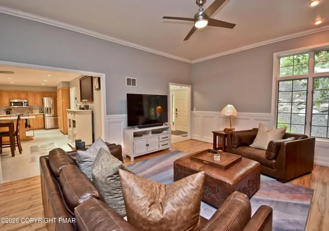 Photo 4 of Sale Pending at 123 Wedge Ct, East Stroudsburg, PA 18302 | MLS# PM-143210 | Listing updated on 2026-09-14