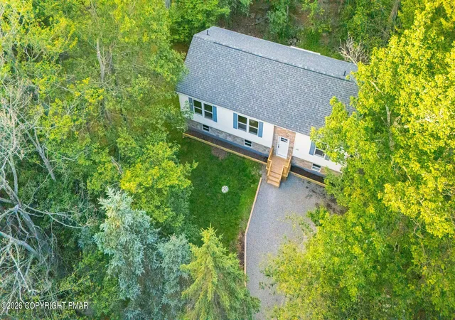 Homes for sale in Tobyhanna, PA | 9249 Westwood Dr, Tobyhanna, PA 18466 | MLS# PM-143000
