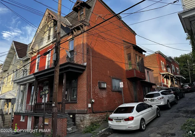 2nd image of 729 W Norwegian St, Pottsville, PA 17901 | MLS# PM-143019