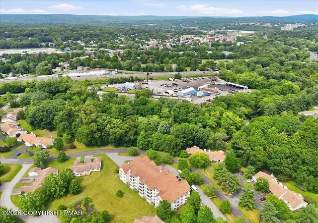 Homes for sale in Stroudsburg, PA | 5 Village Drive, Stroudsburg, PA 18360 | Houzeo